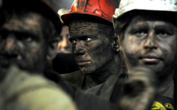 Горняки в шахтах "Лисичанскуголь" бастуют из-за долгов по зарплате