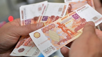 Работникам трех заводов в Феодосии выплатили 7 млн рублей долгов по зарплате