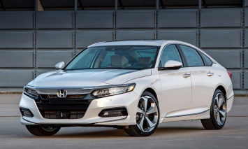 Новый Honda Accord получил поддержку Apple CarPlay