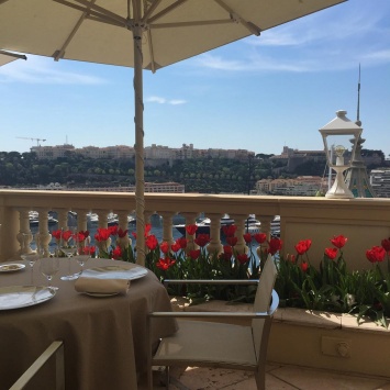Где поужинать и выпить коктейлей в Монако?