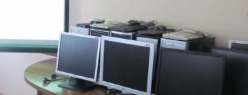 Мариупольские КСН получили «заводские» компьютеры (ФОТО)