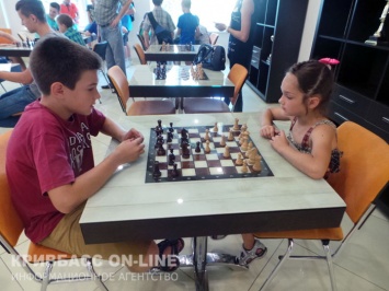 Юные криворожане отметили Межднародный день шахмат турниром (фото)