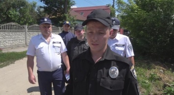 Массовый "набег" полиции на Василевку (+фото)