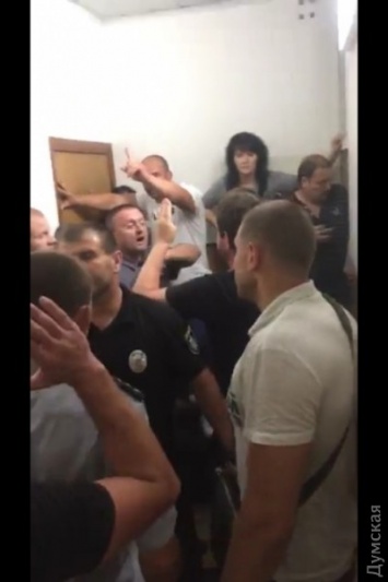 Захват суда в Ширяево: полиция начала производство по пяти статьям