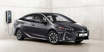 Toyota создаст электрокар, подзаряжающийся за несколько минут