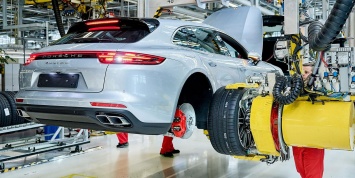 Компания Porsche приступила к производству Panamera в кузове универсал