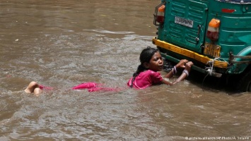 Уже более 100 человек стали жертвами наводнения в Индии