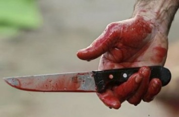 В России первоклассница с ножом отбилась от убийцы матери