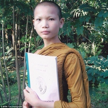 Этот буддистский монах ушел из монастыря и... стал самой красивой моделью Таиланда!