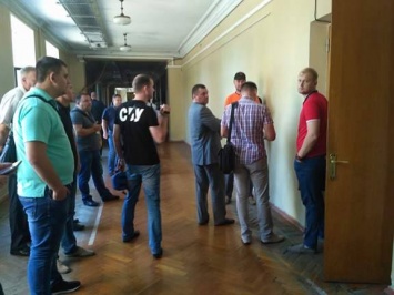 Чиновников запорожской мэрии заподозрили в передаче данных в "ДНР"