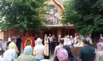 В Луганске устроили молитвенное стояние против фильма «Матильда»