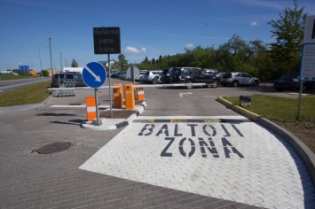 Автомобилисты Вильнюса получили право бесплатно ездить на общественном транспорте