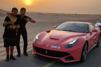 15-летний блогер из ОАЭ раскрасил Ferrari в принт Supreme x Louis Vuitton