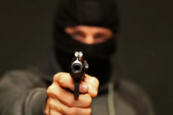 В Запорожье вооруженные бандиты похитили 100 тысяч гривен