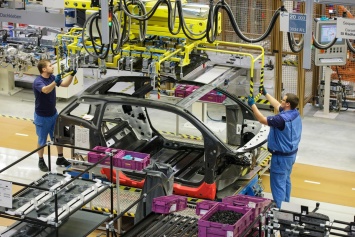 Автомобили c ДВС и электрокары BMW будут собирать на одном конвейере