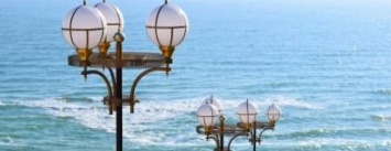 Мэр Черноморска поручил профильным специалистам разработать план благоустройства пляжной зоны (видео)