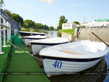 Лови лето за хвост: сколько стоит покататься на лодках в Харькове
