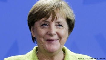 Меркель поддержала идею принимать в ЕС больше легальных беженцев