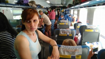 Из-за нехватки 4 вагонов, пассажиры скоростного поезда «Одесса-Киев» ехали стоя
