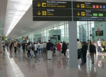 МИД Украины предупреждает о забастовке сотрудников аэропорта Барселоны