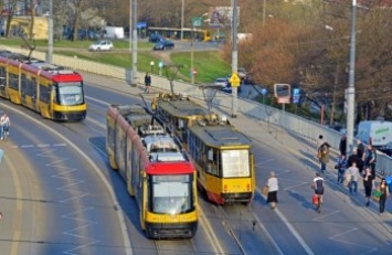 Слишком дорогие: Варшава отказалась закупать 213 низкопольных трамваев