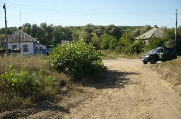Оттащил тело на пустырь и оставил в кустах: на Луганщине нашли тело убитого