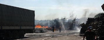 Осторожно, пожары! В Мариуполе горят склады, кафе и дачи (ФОТО+ВИДЕО)