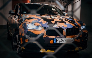 BMW X2 на официальных фото в привычной среде обитания
