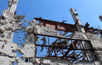 Бои в Донбассе: ранены восемь военных, большинство - под Донецком