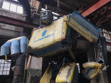 Огромного робота-трансформера поставят в одесском Зеленом театре