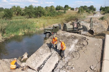 Омелян: на Донбассе начнется масштабное восстановление дорог и нескольких разрушенных мостов
