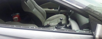 В Полтаве мужчина спас ребенка из "автомобильного плена", разбив стекло в машине (ФОТО)