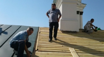 В Сумах продолжают ремонтно-реставрационные работы в Троицком соборе (+фото)
