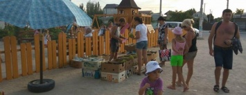 На херсонском курорте детская площадка превратилась в рынок