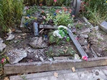 Житель Андреевки грабил могилы
