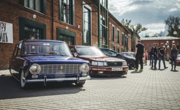 В Екатеринбурге собрали уникальные автомобили со всего региона