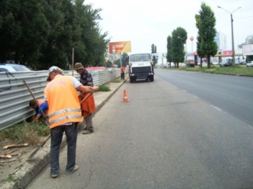 КП «Городские дороги» продолжает плановые работы по благоустройству Одессы. Фото
