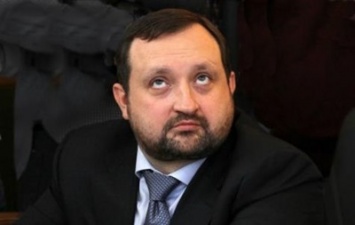 Арбузов отреагировал на решение суда о его заочном осуждении