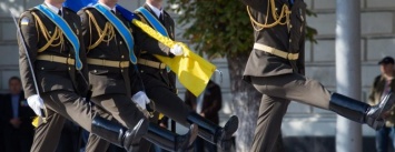 Президент: Российских оккупантов «от украинского флага корчит, как чертей от ладана» (ФОТО)