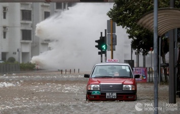 На юг Китая обрушился мощный тайфун