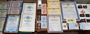 Лучшие николаевские спасатели получили награды и звания в честь Дня Независимости Украины (ФОТО)