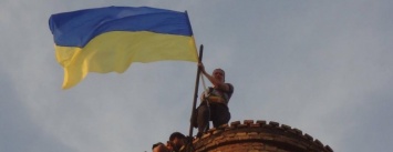 "Русские патриоты Украины" водрузили сине-желтые флаги на самых высоких точках Кривбасса (ФОТО)