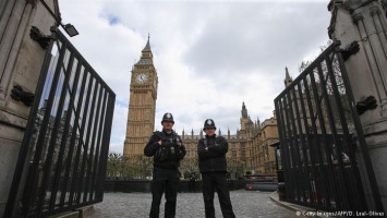 СМИ: Террористы могут проникнуть в британский парламент за 5 минут