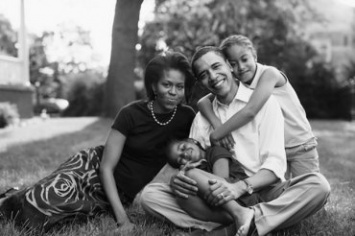 Как Обама заработал 60 млн долларов на черно-белом фото из семейного архива