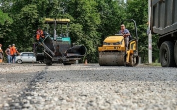 На Днепропетровщине водители оценили ремонт дорожного покрытия