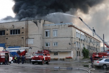 В Харькове загорелась фабрика упаковочных материалов