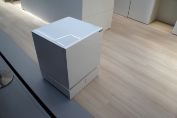 Panasonic показал робот-холодильник для самых ленивых