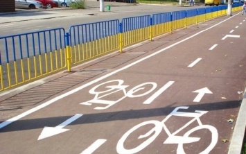 Велосипедисты Днепропетровщины требуют создания велодорожек