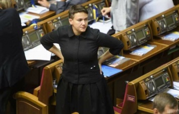 Савченко насмешила сеть нарядом монашки в Раде