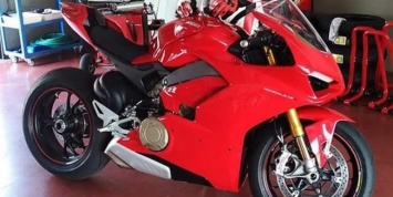 Шпионское фото супербайка Ducati V4